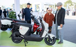 VinFast tung ưu đãi kép đầu năm: Mua xe máy điện, cơ hội rinh ô tô quốc dân