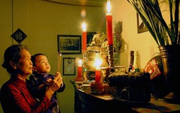 Một việc nhiều gia đình quên làm khi thắp hương: Trẻ em, người già chịu ảnh hưởng rõ nhất