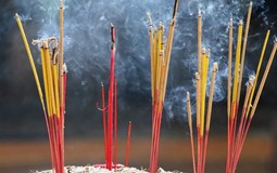 3 kiêng kỵ khi thắp hương