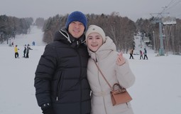 Quỳnh Anh - vợ Duy Mạnh bị móc túi