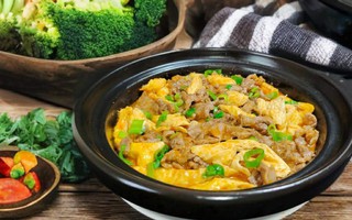 Bữa cơm mùa đông nhất định phải nấu món ăn này: Mỗi miếng đều mềm ngon, nước dùng trộn với cơm cực hợp