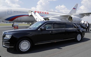 Đang 'trình diễn' ở Việt Nam hãng làm pin cho xe Rolls-Royce của người Nga mà ông Putin sử dụng