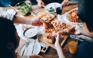 Bí kíp ăn ngon nửa giá, mở tiệc cả tuần cho dân văn phòng