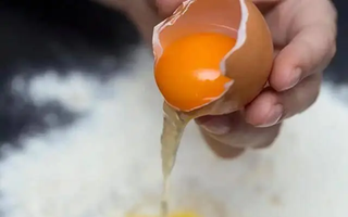 Người phụ nữ 65 tuổi tử vong sau khi ăn 1 quả trứng, nguyên nhân gây bất ngờ