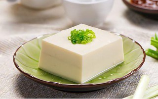 Sau 30 tuổi, xương bắt đầu yếu đi, nhiều người thiếu canxi mà không biết: 8 thực phẩm giàu canxi người Việt đang ăn sai