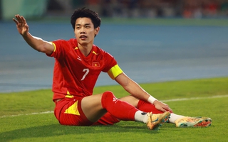 Đình Bắc bị treo giò 2 trận của tuyển Việt Nam