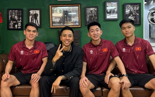 Tiktoker sở hữu 1,6 triệu follower chuyên cắt tóc cho sao Việt là ai?