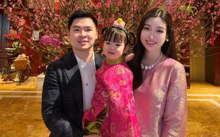 Đỗ Mỹ Linh đón tết ngọt ngào bên chồng Chủ tịch, netizen xôn xao vì visual "phá nét" giữa tin đồn mang bầu