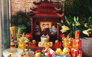 6 loại hoa NÊN đặt bàn thờ ngày vía Thần Tài: Mở kho tài lộc, tiền vào như nước biển Đông