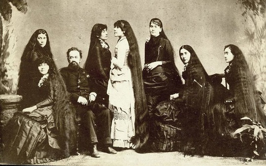 7 "công chúa tóc mây" đời thật: Nổi tiếng toàn quốc và thành triệu phú nhờ mái tóc hôi thối kinh hoàng