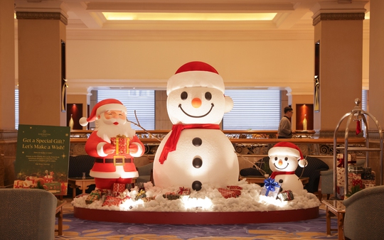 Một món quà hai niềm vui: Hoạt động Giáng sinh ý nghĩa tại Sheraton Hà Nội