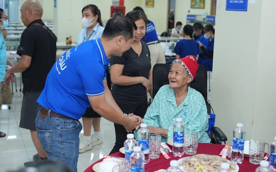 Đưa Tết ấm đến gần hàng nghìn hoàn cảnh khó khăn: Hành trình tiếp nối lan tỏa yêu thương của Long Châu mùa xuân 2026