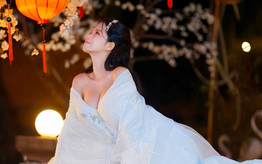 Bùng nổ mùa Tết với bộ ảnh mê mắt của Yugi Kiều Oanh, khiến biết bao anh em game thủ điêu đứng