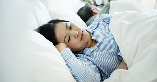Vợ chồng khi về già phải học cách ngủ riêng: Không phải do tình cảm phai nhạt mà là để &quot;cứu mạng&quot; nhau