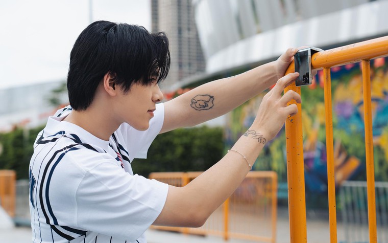 Theo chân một ngày “cực cháy” của tân binh toàn năng Đức Duy với Galaxy Z Flip7