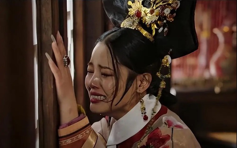 Bị đày vào lãnh cung, phi tần tưởng hết đường sống: Vì sao thái giám, cung nữ lại tranh nhau xin hầu hạ?