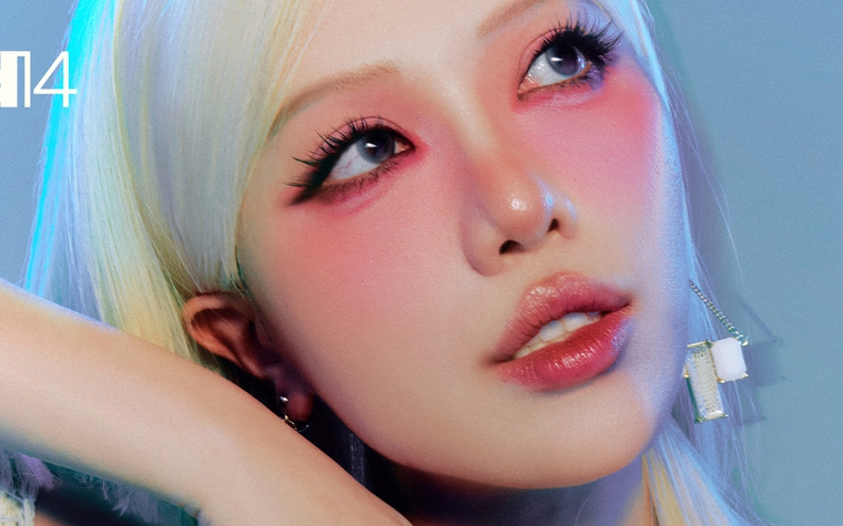 Phùng Khánh Linh: Tôi vẫn bán hàng online để có tiền làm album