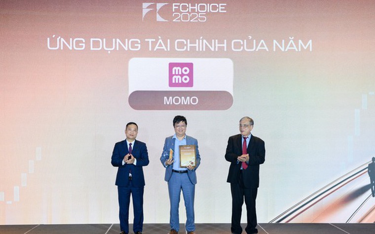 MoMo hai lần liên tiếp được xướng tên là Ứng dụng tài chính xuất sắc