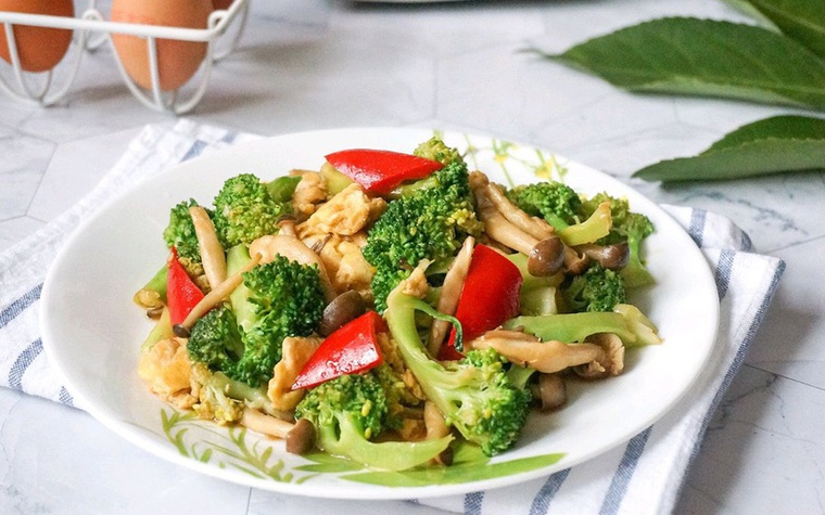 Loại rau quen mặt chứa axit folic gấp 9 lần táo, được mệnh danh là “vị cứu tinh của dạ dày”