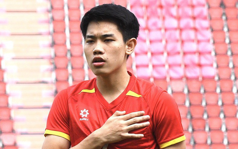 Cách hot boy đội phó U22 Việt Nam - Đình Bắc làm khổ Malaysia, xuất sắc thế nào mà HLV Kim Sang-sik khen hết lời