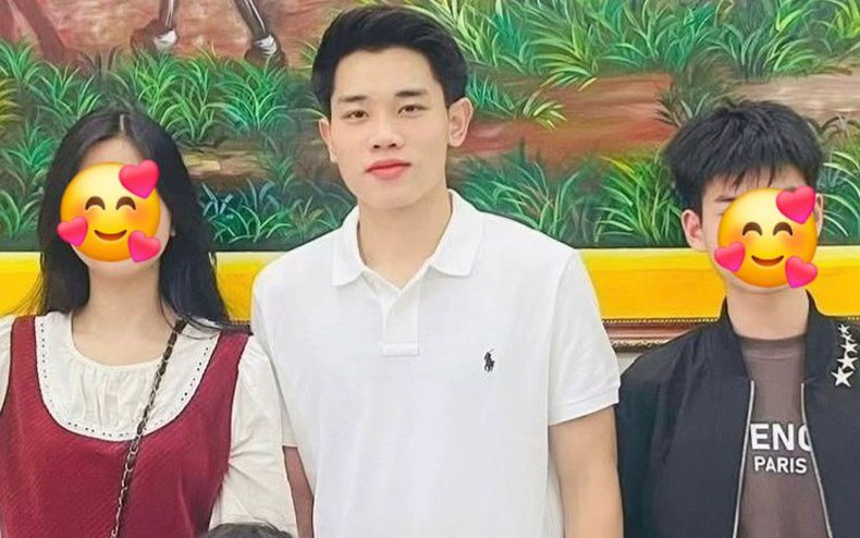 Đình Bắc khoe visual sáng bừng, gây sốt khi về quê đón Tết muộn